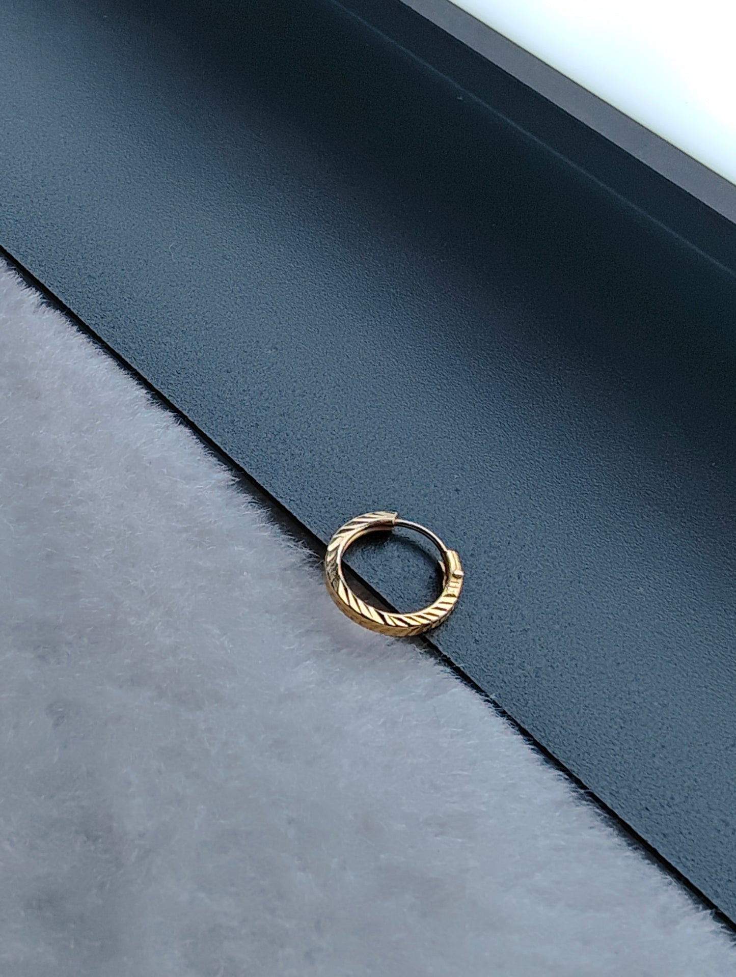 18KT GOLD BALI SINGLE EARRING