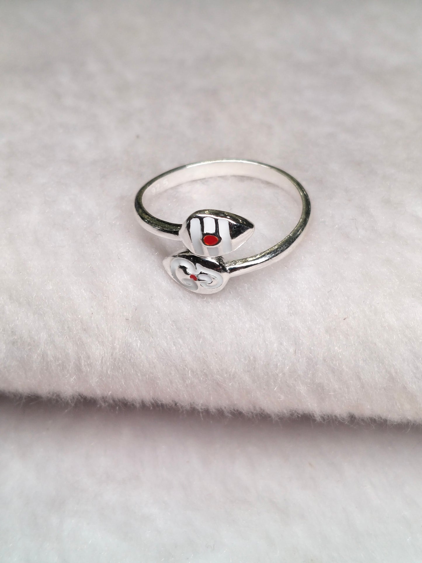 92.5 SILVER ADJUSTABLE MURUGAN RING
