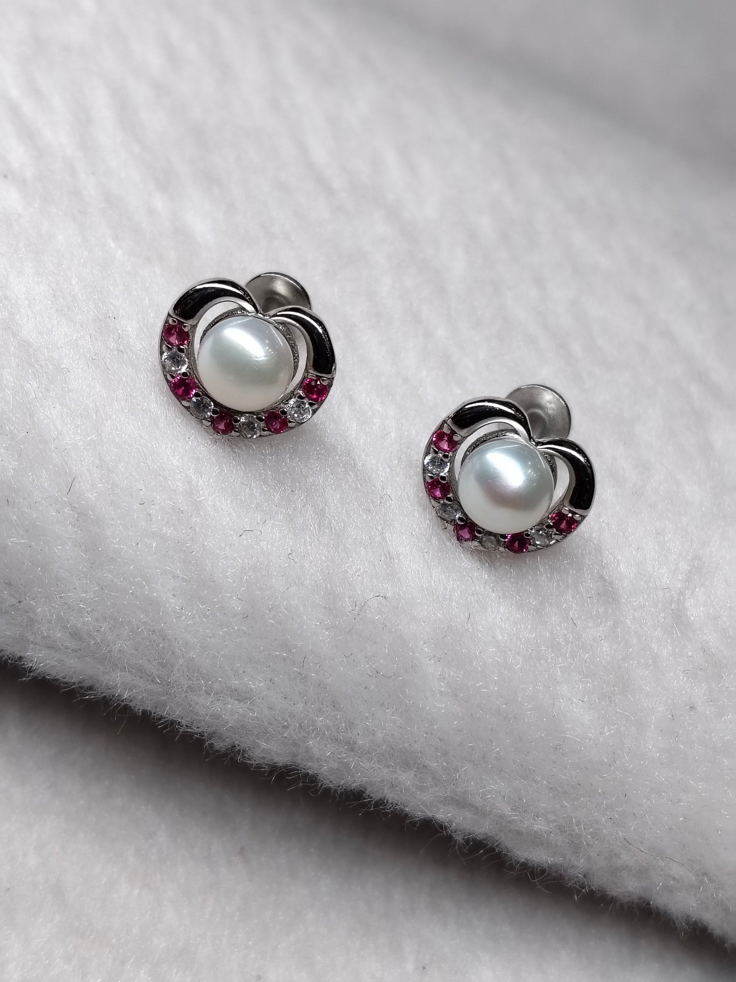 Modern 92.5 Silver Stud