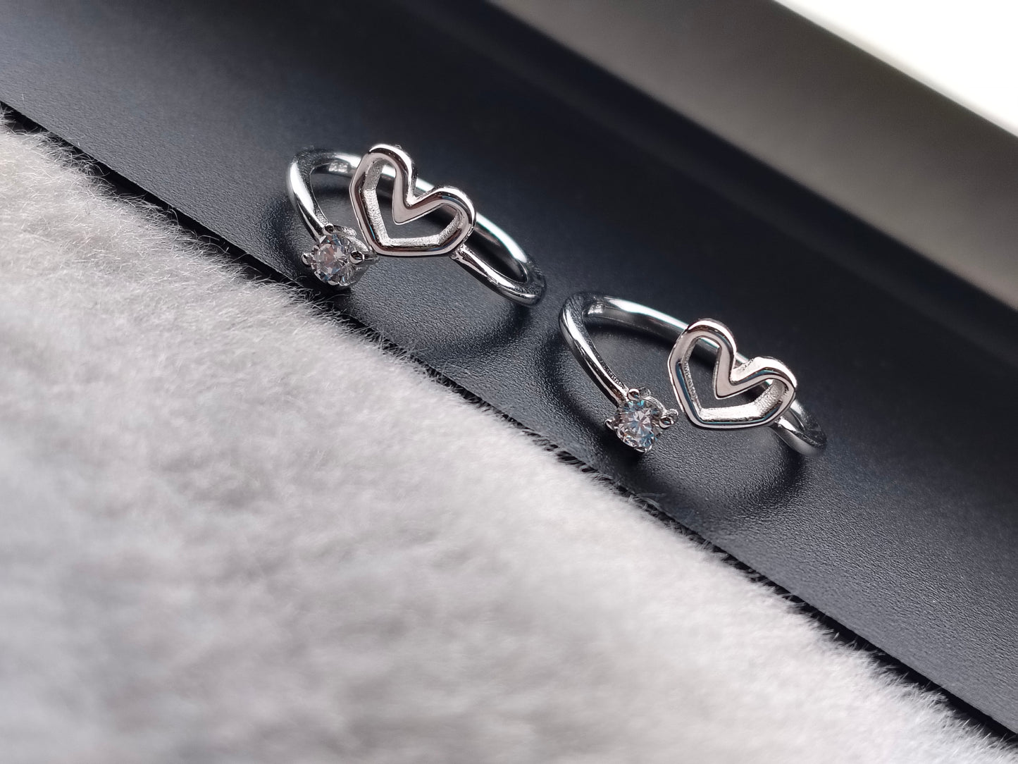 Elegant Heart Silver Toe Ring