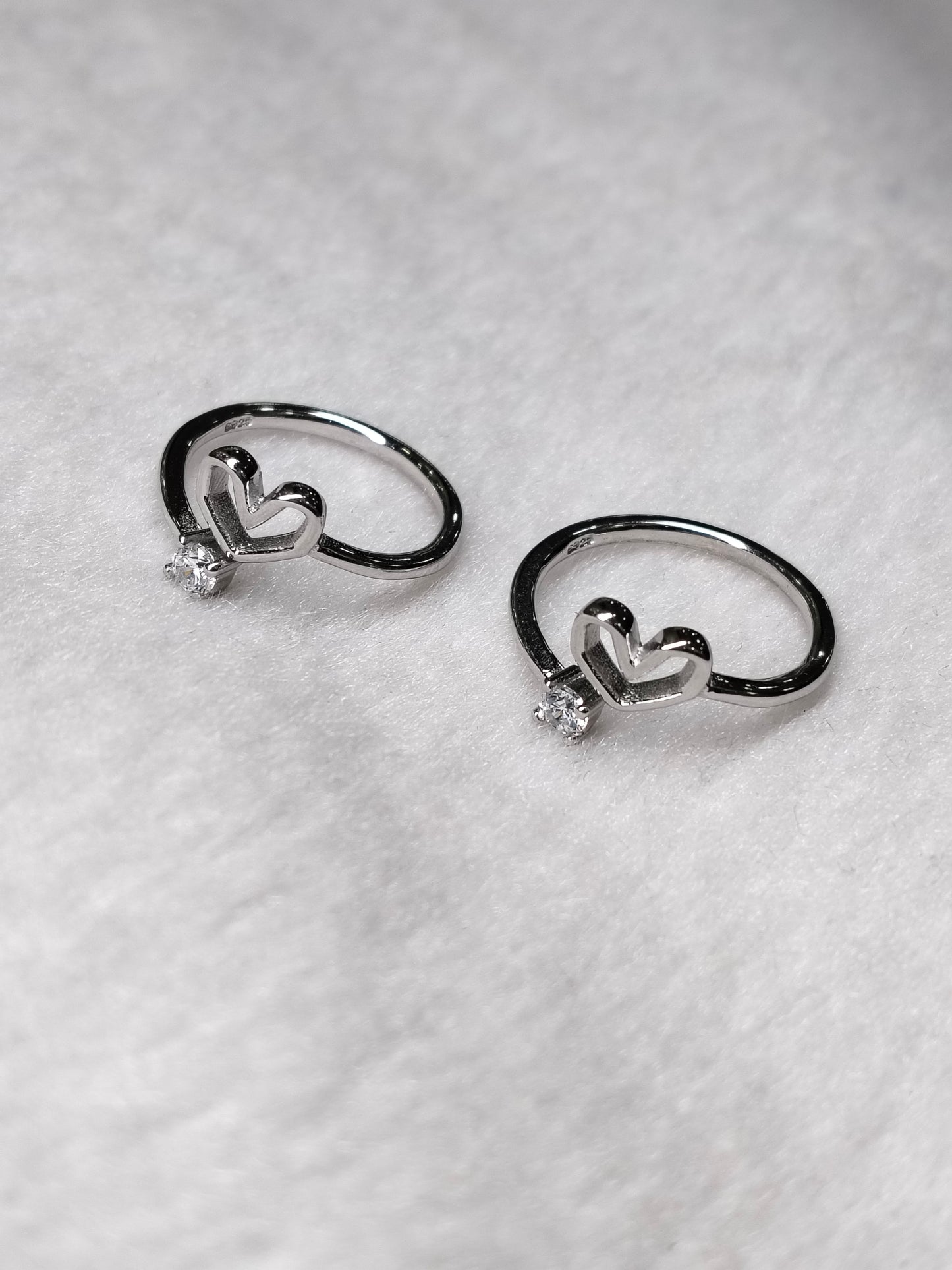 Elegant Heart Silver Toe Ring