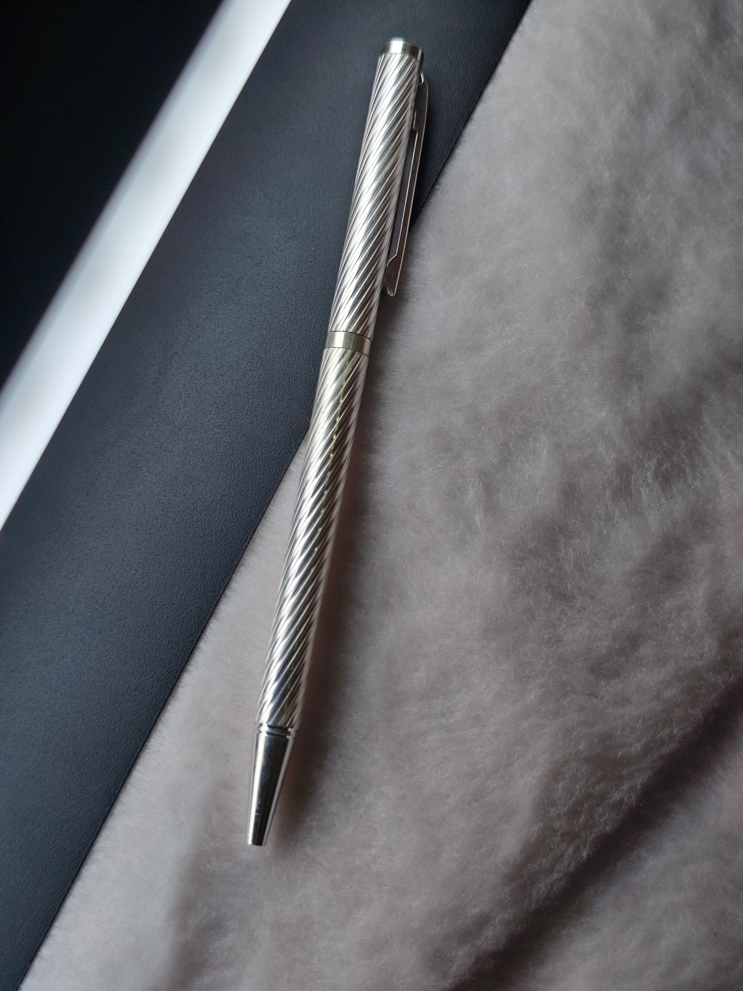 SILVER PEN -4