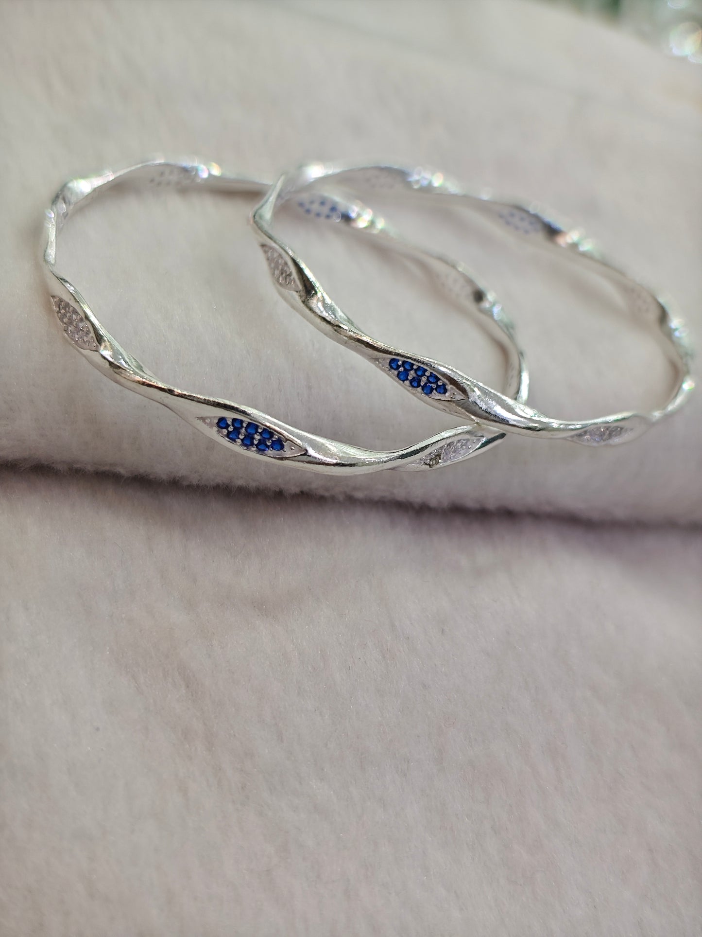 LADIES SILVER BANGLE-2