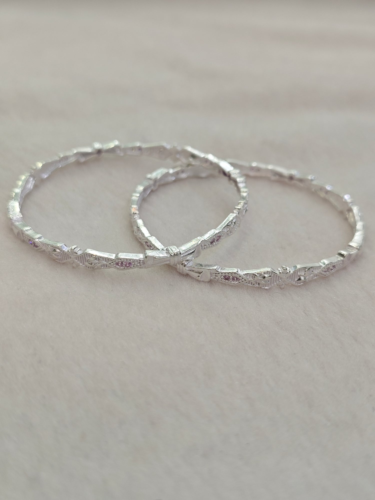 LADIES BANGLE