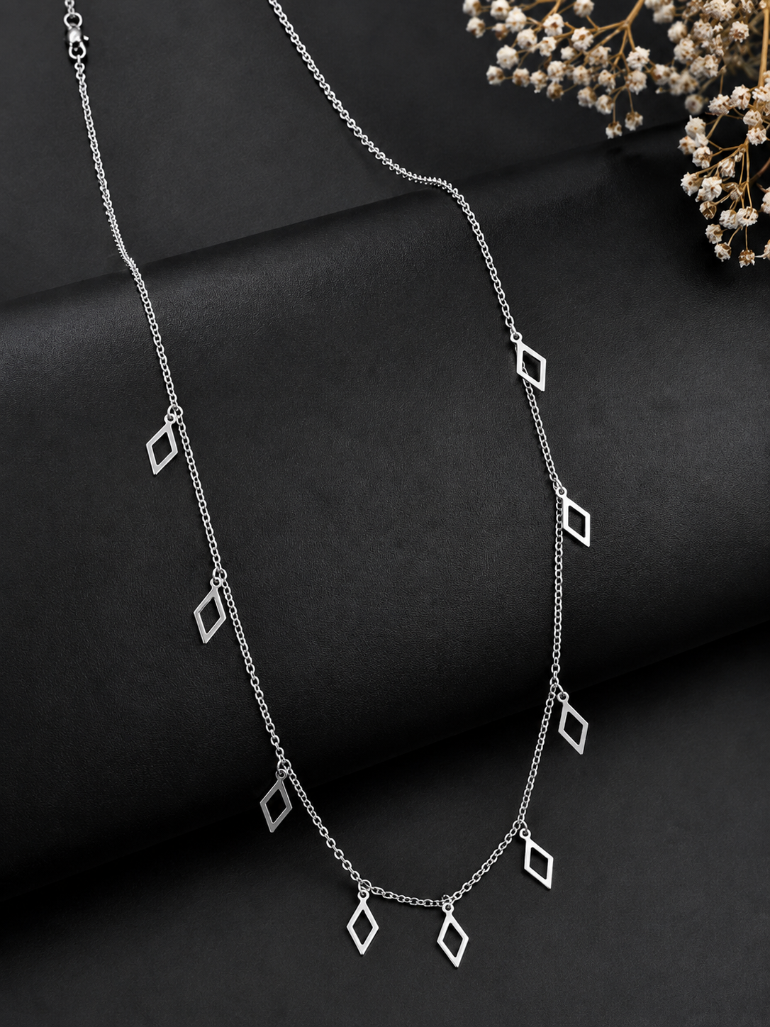 SILVER PENDANT CHAIN