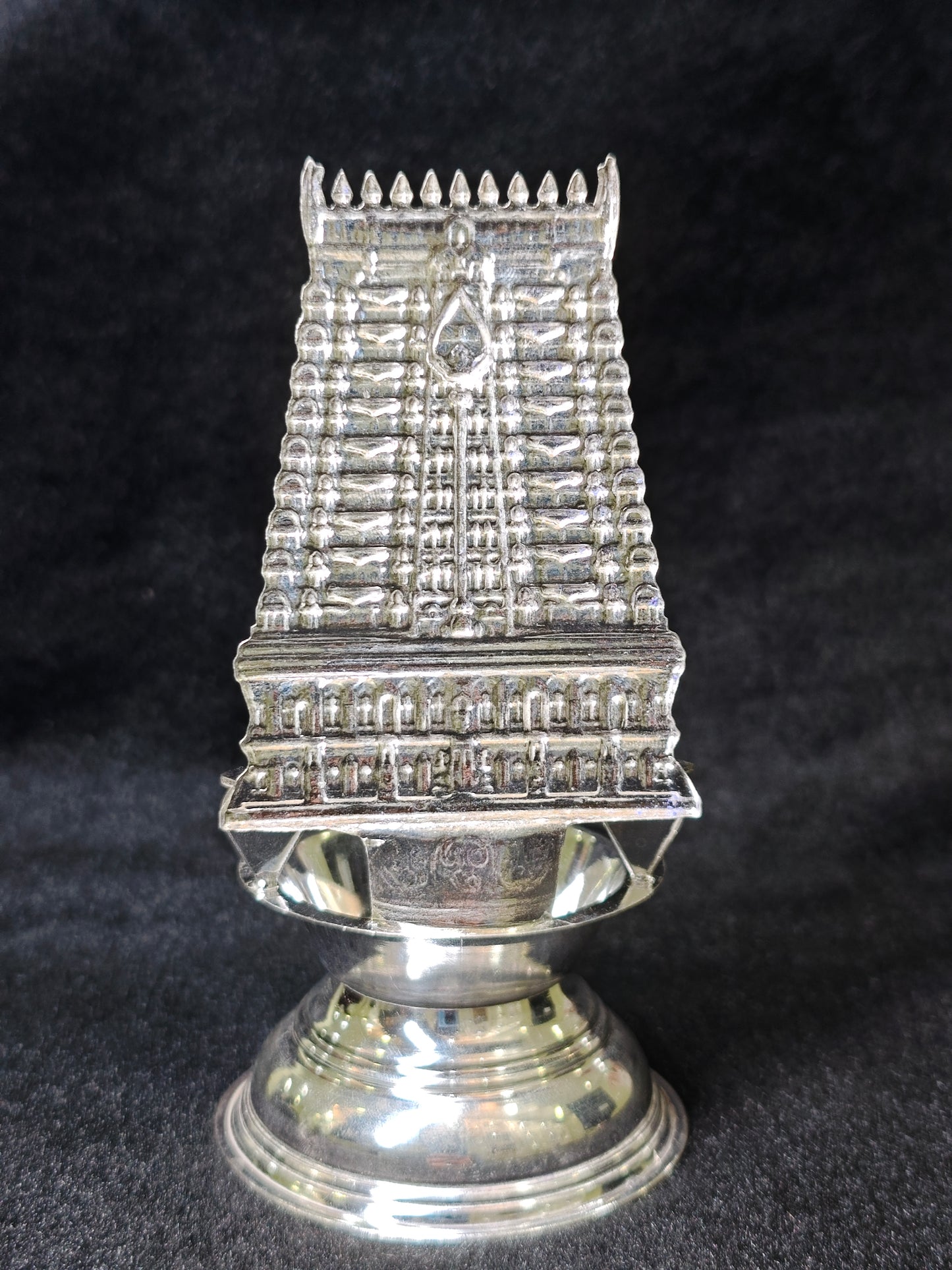 Thiruchendur Murugan Kamatchi Vilakku | Silver Pooja Lamp